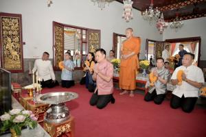นายกฯ นำศิษยานุศิษย์ถวายมุทิตาสักการะวาระมงคลอายุมงคลวัฒน์ 41 ปี “เจ้าคุณต้น”